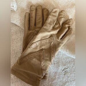Vintage Tan Leather Gloves
